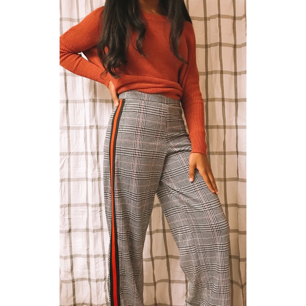 𝕌𝕝𝕥𝕣𝕒 𝕗𝕝𝕚𝕣𝕥 𝕡𝕒𝕟𝕥𝕤